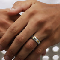 Dual-Tone Panel Link Ring